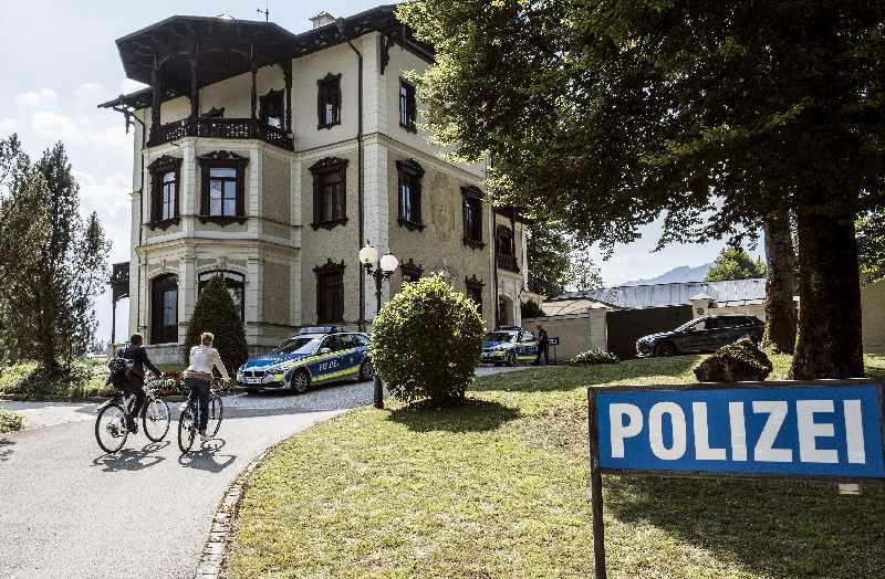 Watzmann ermittelt Drehort - Das "echte" Polizeirevier in Berchtesgaden ist zugleich das Revier der ARD Serie, Bild: ARD/Susanne Bernhard (S2)