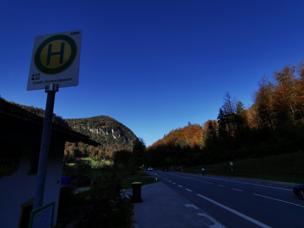 Almbachklamm Bus - zwei Bushaltestellen für deine Wanderung