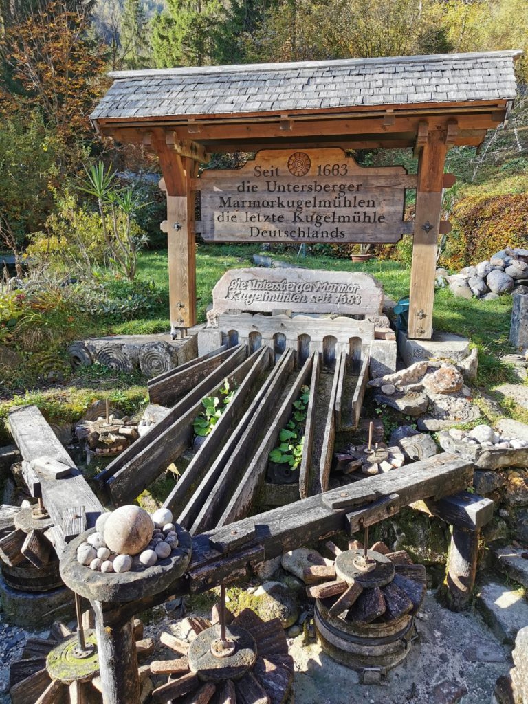 Kugelmühle Berchtesgaden: Am Eingang in die Almbachklamm