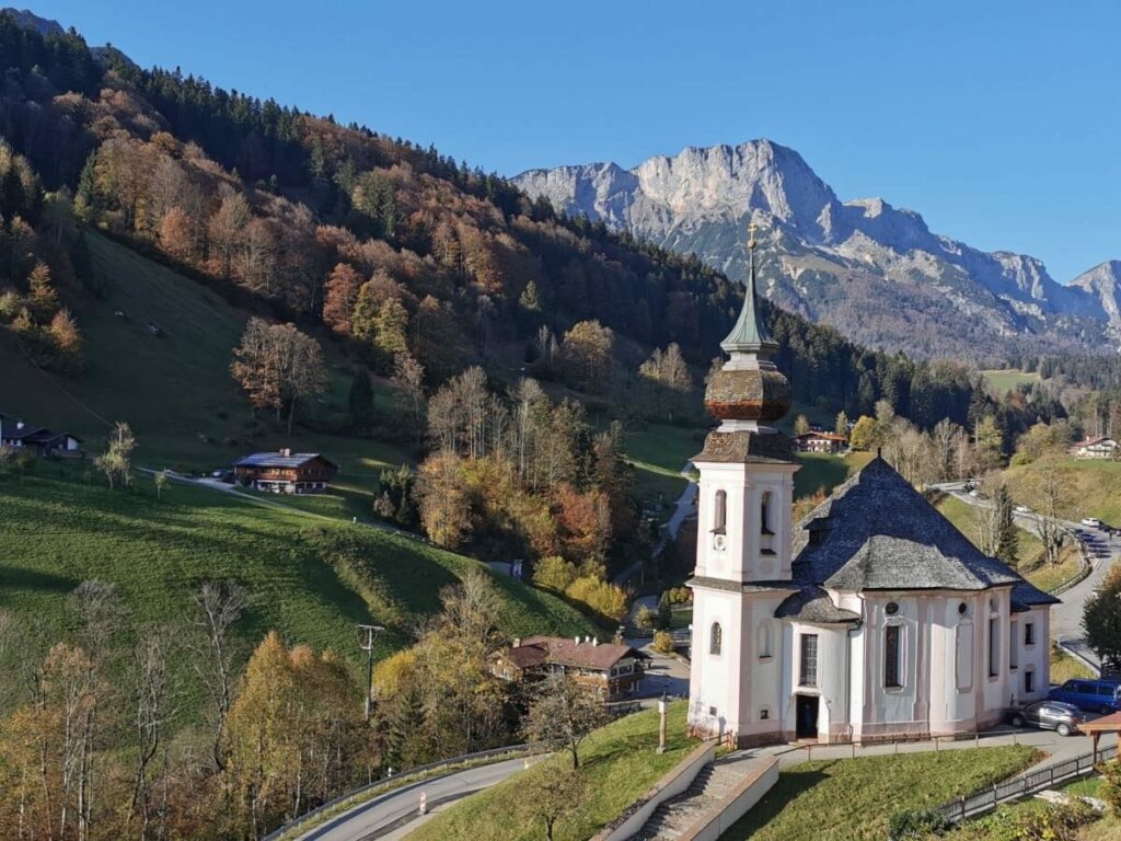 Eine der bekanntesten Berchtesgaden Sehenswürdigkeiten: Die Maria Gern Kirche