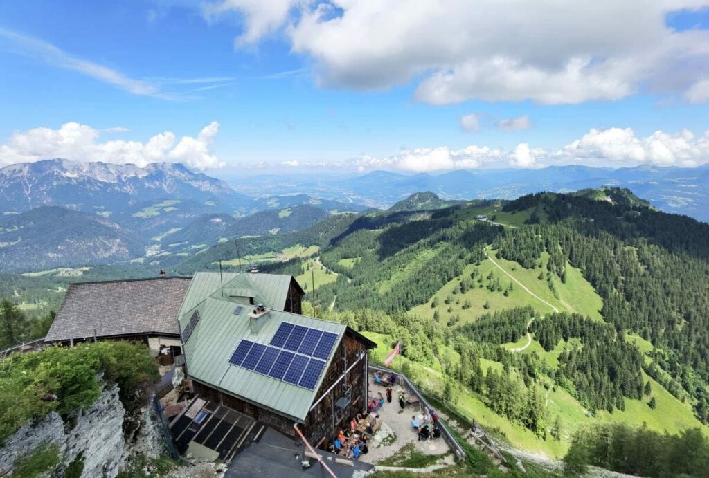 Mehr als die Rossfeld Wanderung: Rund 500 Höhenmeter von der Rossfeld Panoramastraße zum Purtscheller Haus wandern