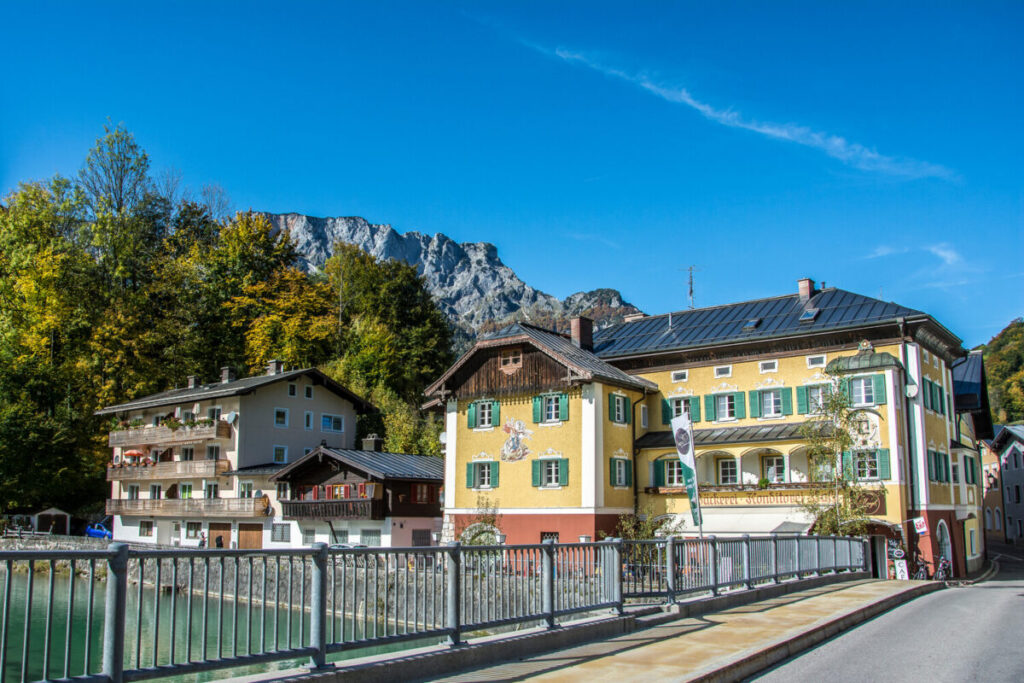 Blick auf die historischen Gebäude im Ortskern von Marktschellenberg, Foto: Berchtesgadener Land Tourismus